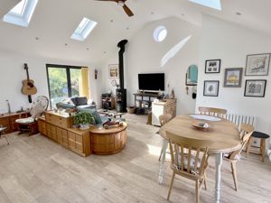 Open Plan Living - click for photo gallery